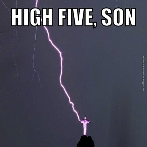 funny-pics-high-five-son-god-lightning